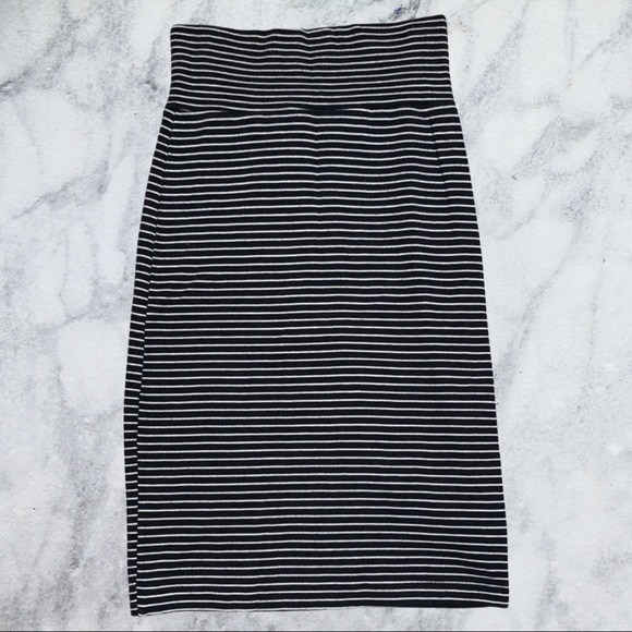 Black and White Striped Stretchy Pencil Skirt - Picture 1 of 3
